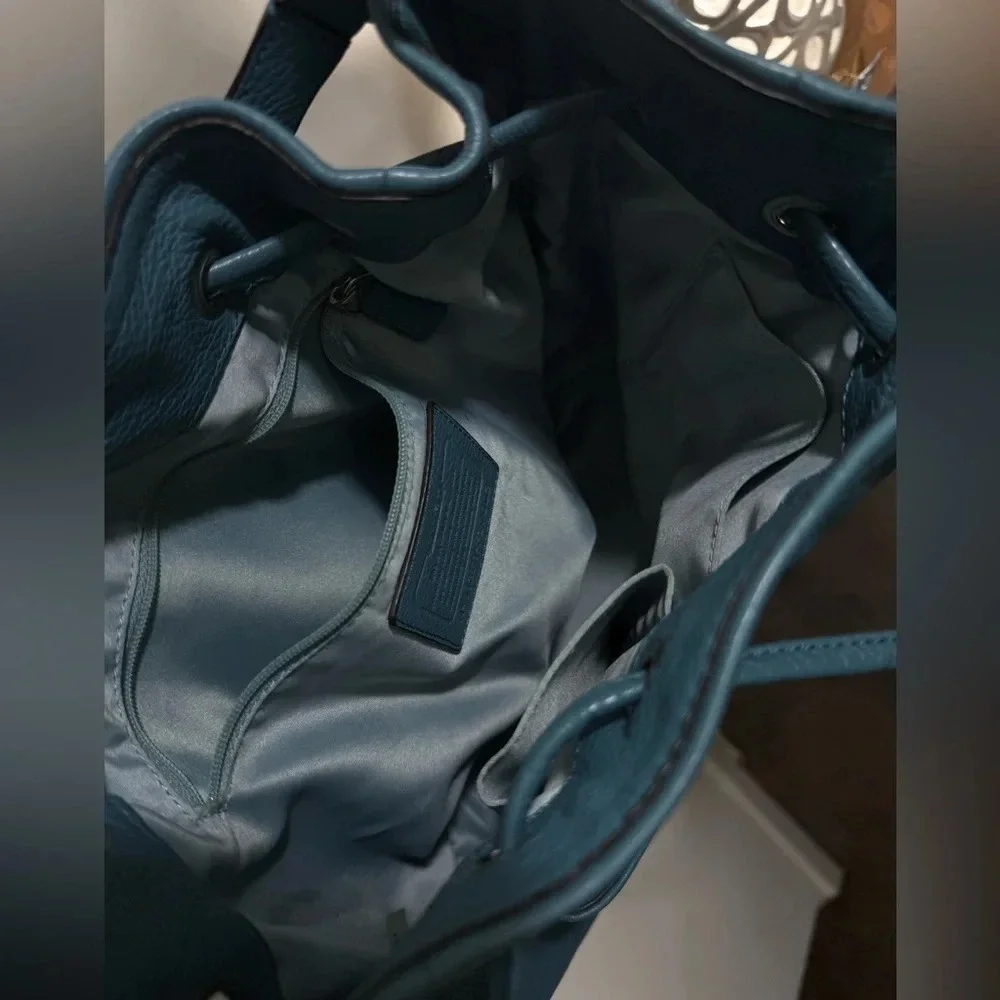 Coach Avery drawstring tote shoulder bag in blue NWOT